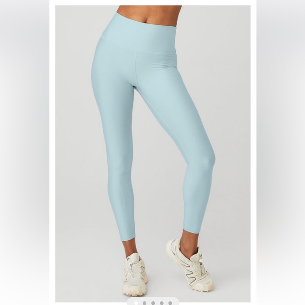 Alo Yoga Chalk Blue airlift leggings